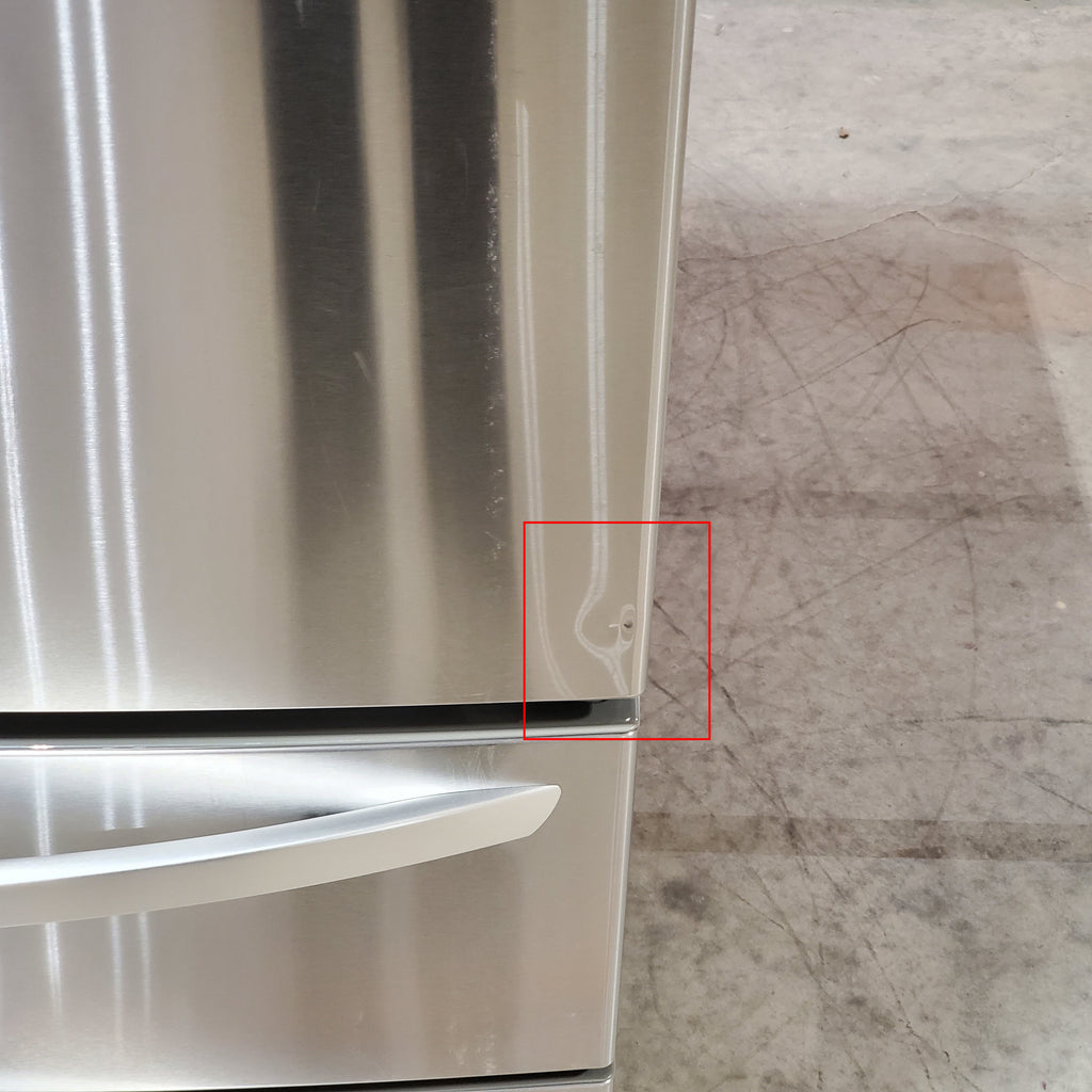 LG 27.8-cu ft 4-Door French Door Refrigerator with Dual Ice Maker in Fingerprint Resistant Steel 3SD777 - LRMXS2806S - Scratch & Dent (Minor)