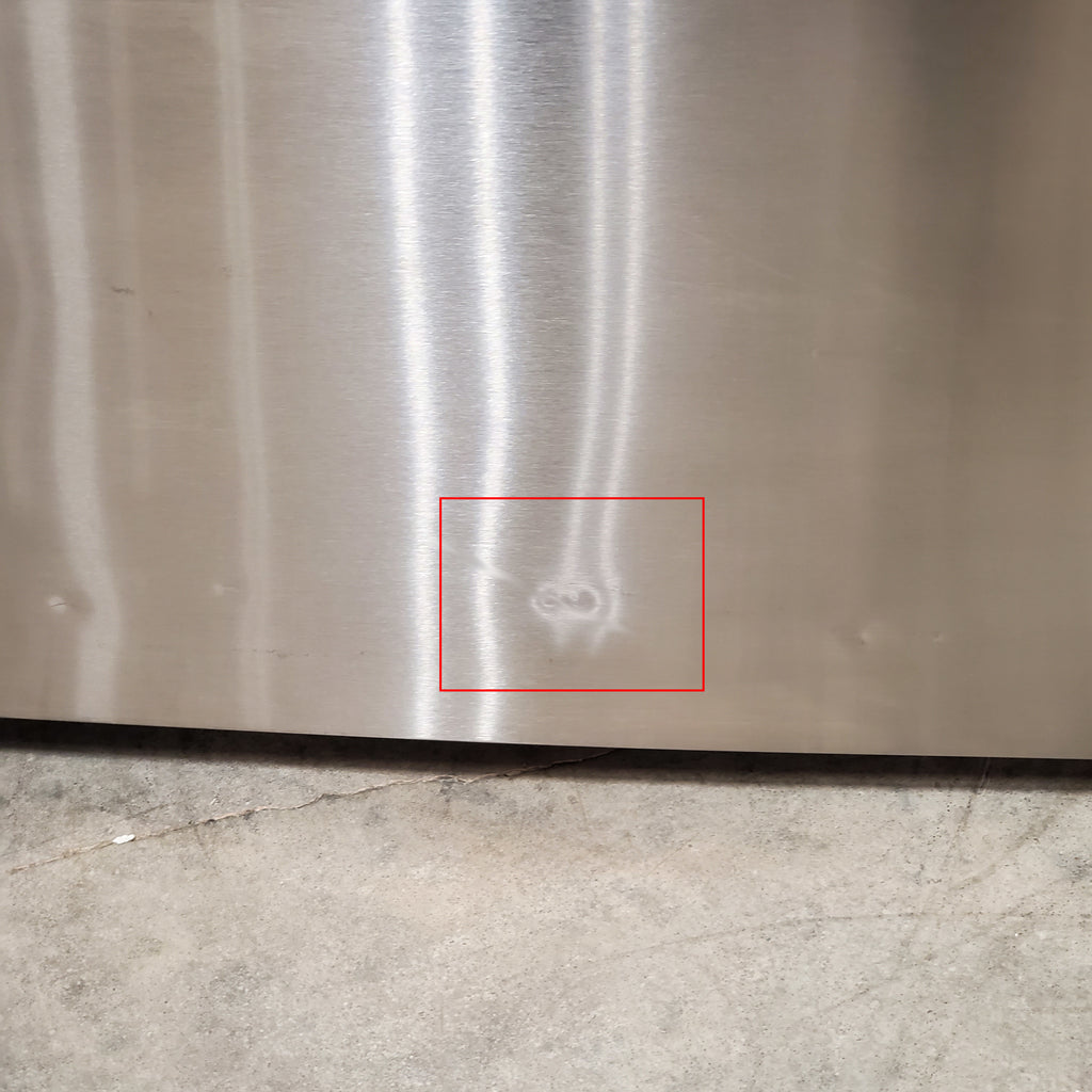 Frigidaire 27.8 cu. ft. 3 Door French Door Refrigerator with Exterior Water and Ice Dispenser 3SD436 - FRFS2823AS - Scratch & Dent (Minor)