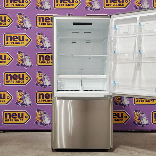 Pictures of Vissani 18.7 cu. ft. Bottom Freezer Refrigerator in Stainless Steel 25SD080 - MDBF18SS - Scratch & Dent (Minor) - Neu Appliance Outlet - Discount Appliance Outlet in Austin, Tx