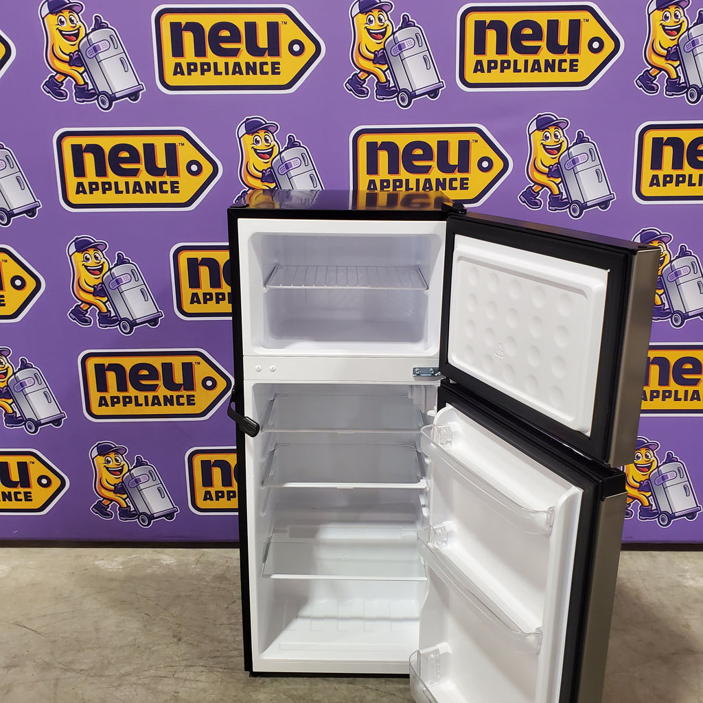 Vissani 4.5 cu. ft. 2-Door Mini Refrigerator in Platinum Steel with Freezer 251310SD877 - HVDR45PS - Scratch & Dent (Minor)