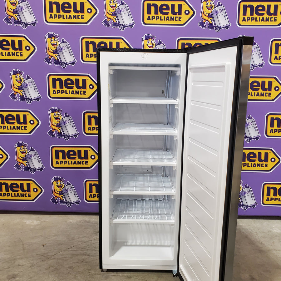 Frigidaire 6.5-cu ft Garage Ready Upright Freezer in Stainless Steel SA658 - EFRF698 - Scratch & Dent (Minor)
