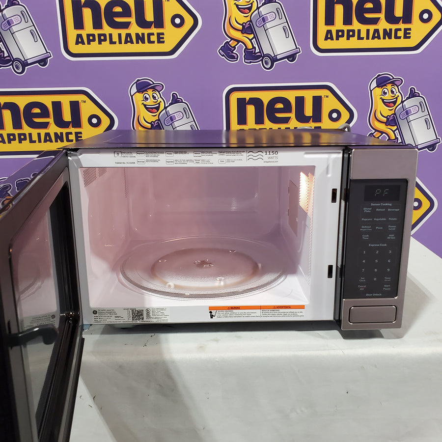 GE® 1.6 Cu. Ft. Countertop Microwave Oven in Stainless Steel SA615 - GCST16S1WSS - Scratch & Dent (Moderate)