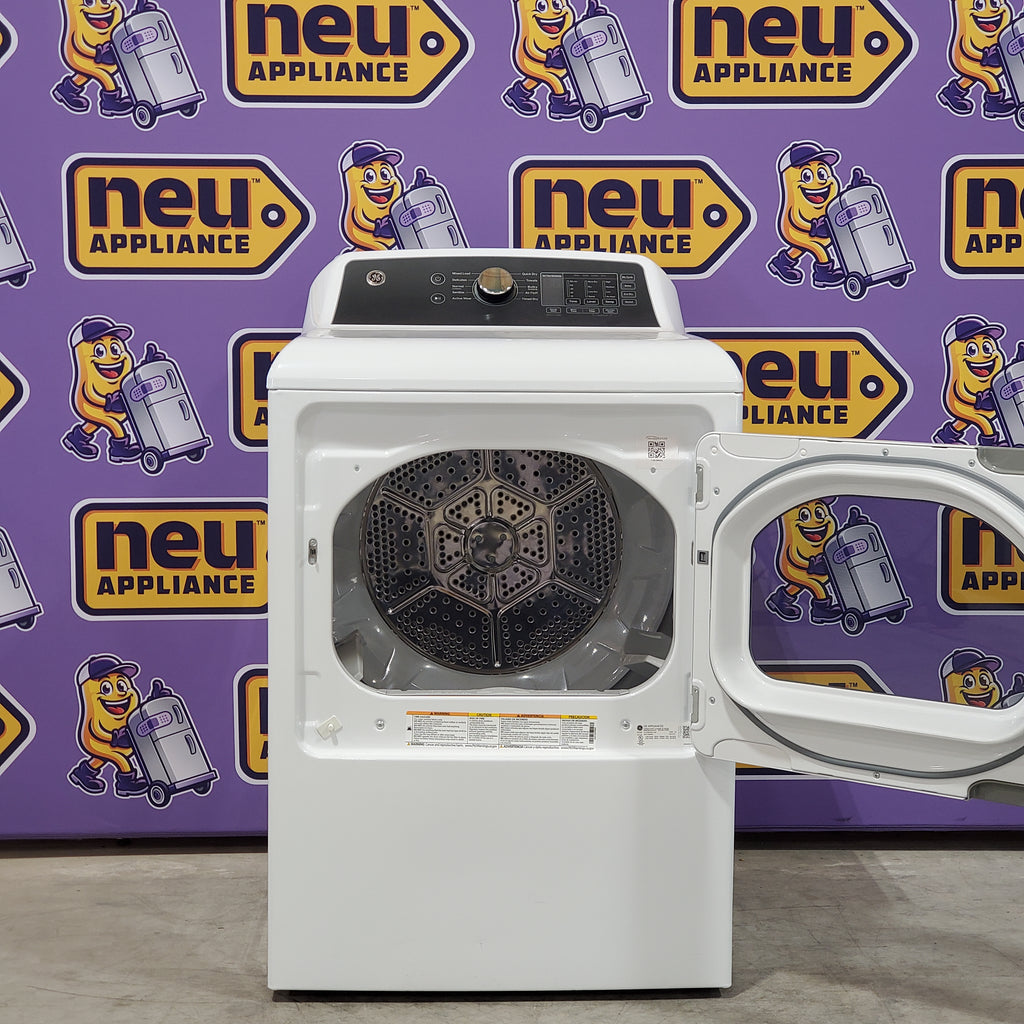 GE 4.5 cu. ft. Top Load Washer with Water Level Control GTW585BSVWS - New in Box and GE Electric 7.4 Cu. Ft. Front Load Dryer with Sensor Dry in White GTD58EBSVWS - Open Box