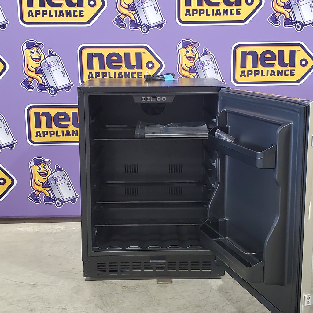Pictures of Summit 24 in. 4.8 cu. ft. Freezerless Counter Depth Mini Refrigerator in Stainless Steel - Neu Appliance Outlet - Discount Appliance Outlet in Austin, Tx