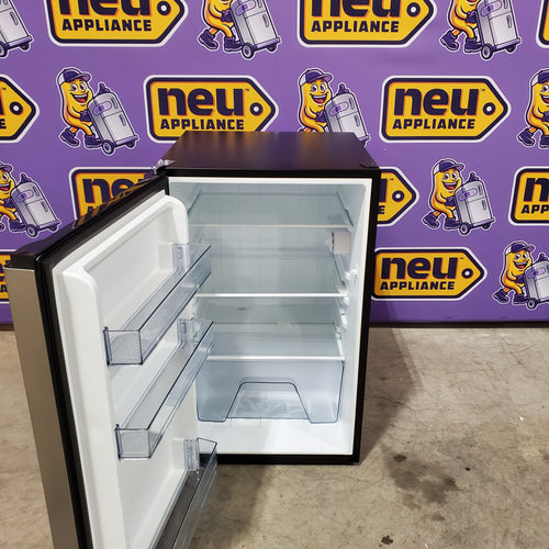 Vissani 4.3 cu. ft. Mini Refrigerator in Stainless Steel, ENERGY STAR 25132SD384 - HVAR43GSE - Scratch & Dent (Minor)