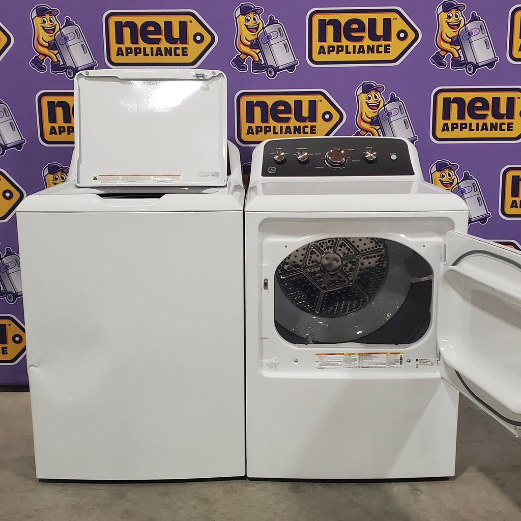 Pictures of GE® 4.5 cu. ft. Capacity Washer with Stainless Steel Basket GTW485ASWWB - Scratch & Dent (Major) and GE® 7.2 cu. ft. Capacity Electric Dryer with Up To 120 ft. Venting and Extended Tumble 16131 - GTD48EASWWB - Scratch & Dent (Minor) - Neu Appliance Outlet - Discount Appliance Outlet in Austin, Tx