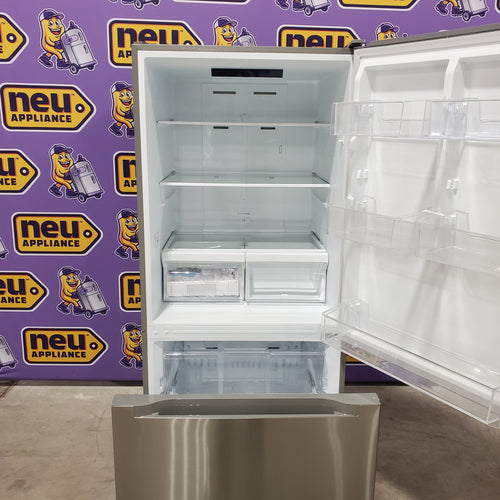 Vissani 18.7 cu. ft. Bottom Freezer Refrigerator in Stainless Steel 25137SD705 - MDBF18SS - Scratch & Dent (Minor)