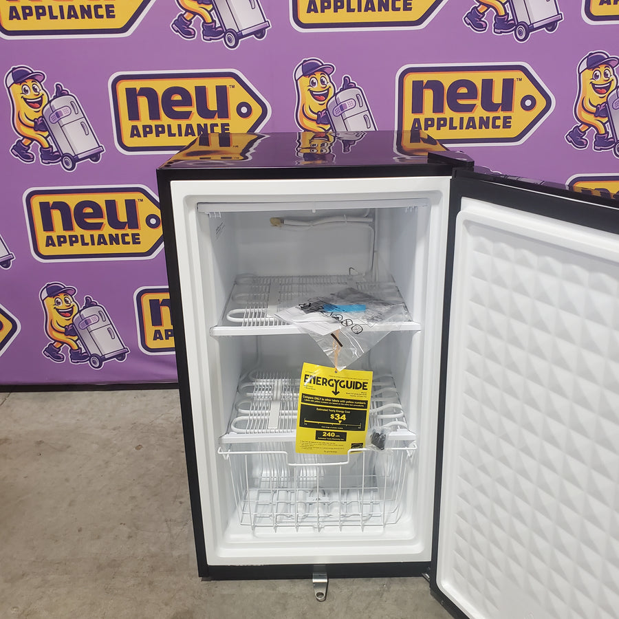 Whynter 3.0-cu ft Upright Freezer in Stainless Steel, ENERGY STAR Certified CUF-301SS - Scratch & Dent (Minor)