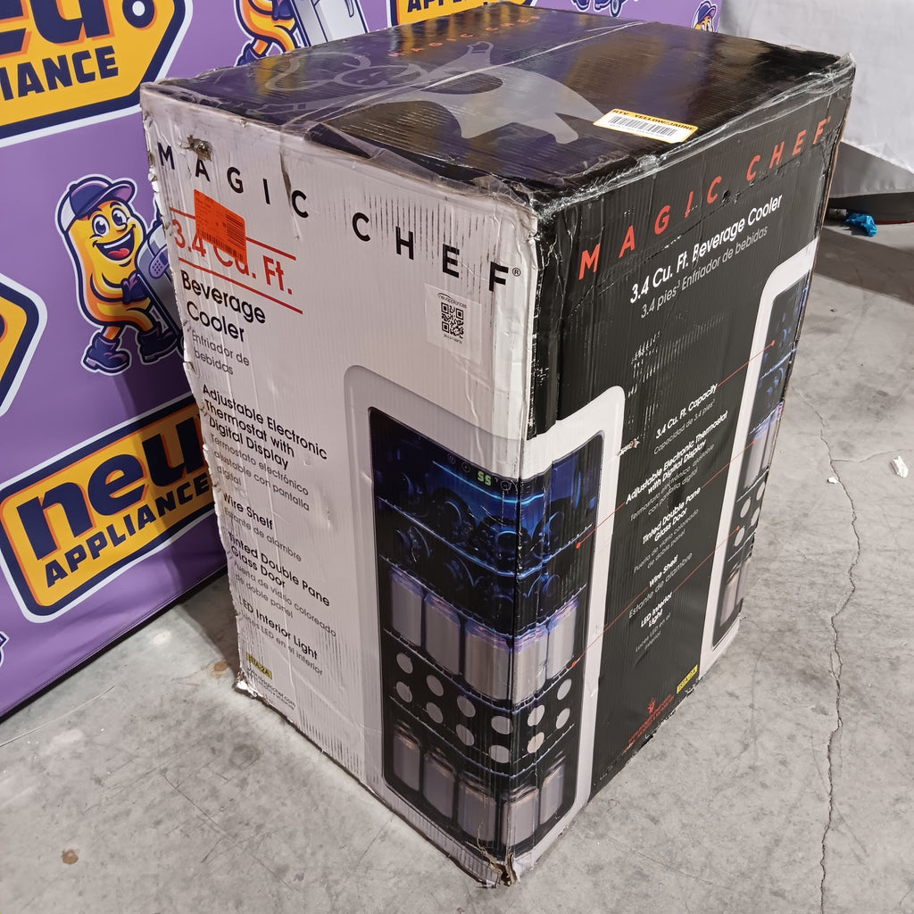 Magic Chef 3.4 cu. ft. Retro Beverage Cooler, in White 25137SD731 - MCB34CHW - New in Box