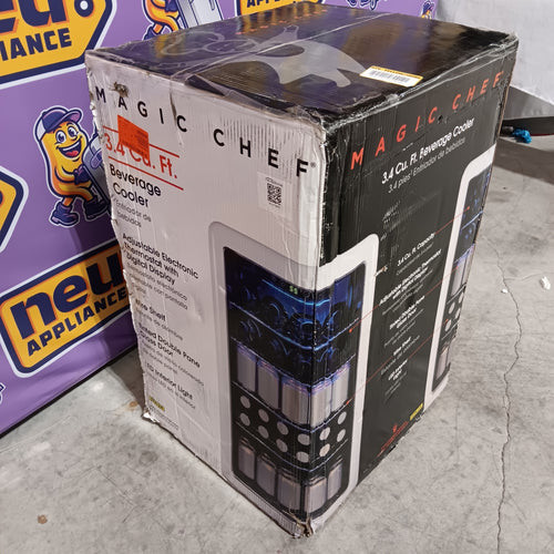 Magic Chef 3.4 cu. ft. Retro Beverage Cooler, in White 25137SD731 - MCB34CHW - New in Box