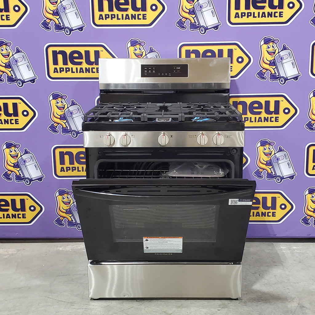 Frigidaire Stainless Steel Gas Range with Air Fry and Five Burner Cooktop 17SD096 - FCRG3083AS - Scratch & Dent (Minor)