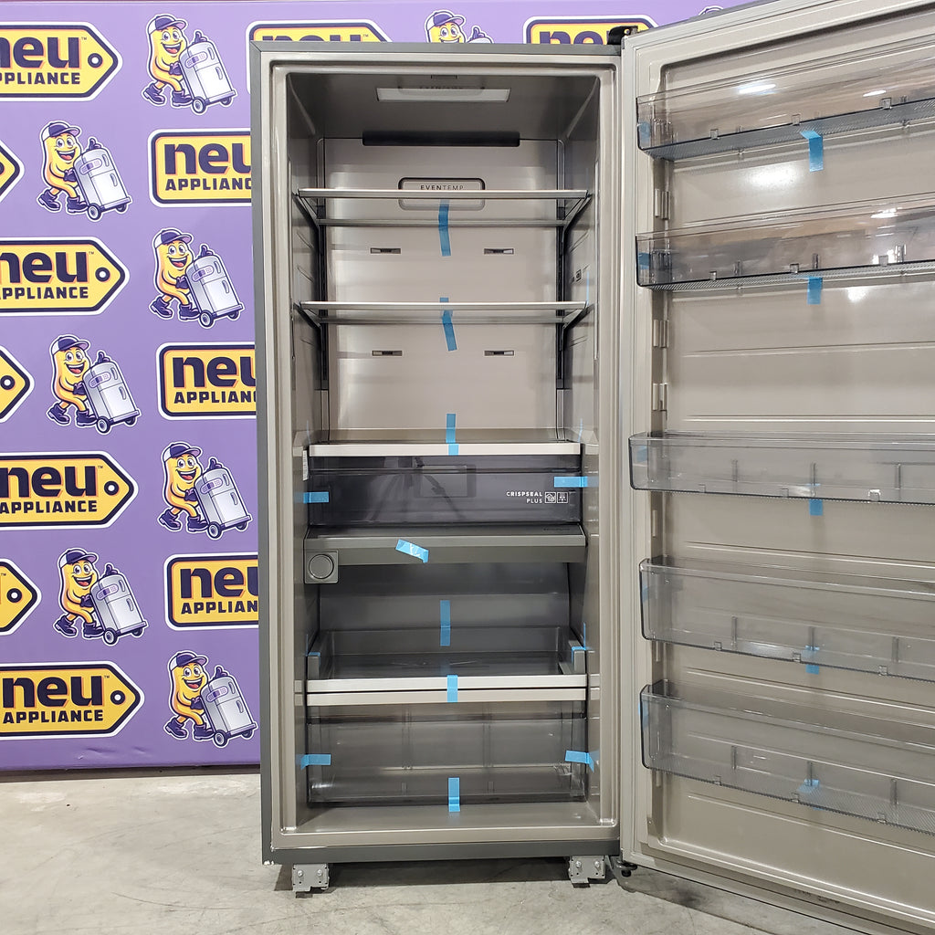 Pictures of Electrolux 19 Cu. Ft. Single-Door Refrigerator EI33AR80WS - Open Box and Electrolux 19 Cu. Ft. Single-Door Freezer EI33AF80WS - Open Box - Neu Appliance Outlet - Discount Appliance Outlet in Austin, Tx