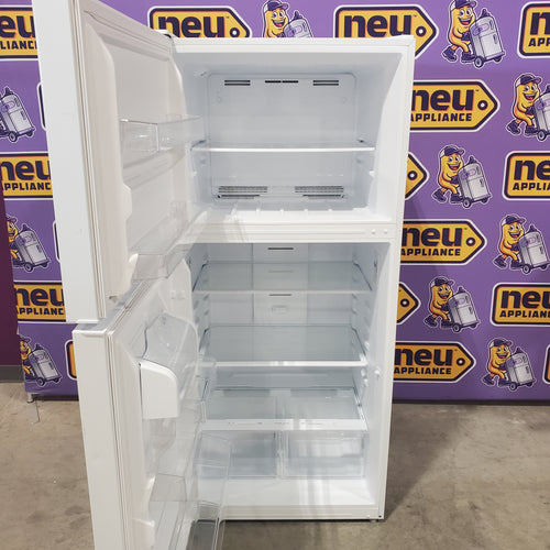 Vissani 18.1 cu. ft. Top Freezer Refrigerator with Adjustable Glass Shelving in White, Garage Ready 25131SD303 - MDTF18WHR5 - Scratch & Dent (Minor)