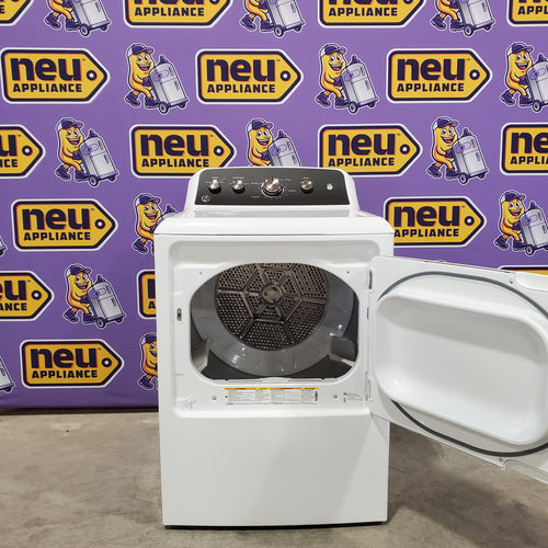 GE 7.2 cu. ft. Capacity Electric Dryer with Up To 120 ft. Venting and Extended Tumble 05CR067 - GTD48EASWWB - Scratch & Dent (Minor)