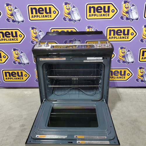 Whirlpool 4.8 cu. ft. 4 Burner Element Single Oven Electric Range in Stainless Steel 22136SD247 - WEE515S0LZ - Scratch & Dent (Minor)