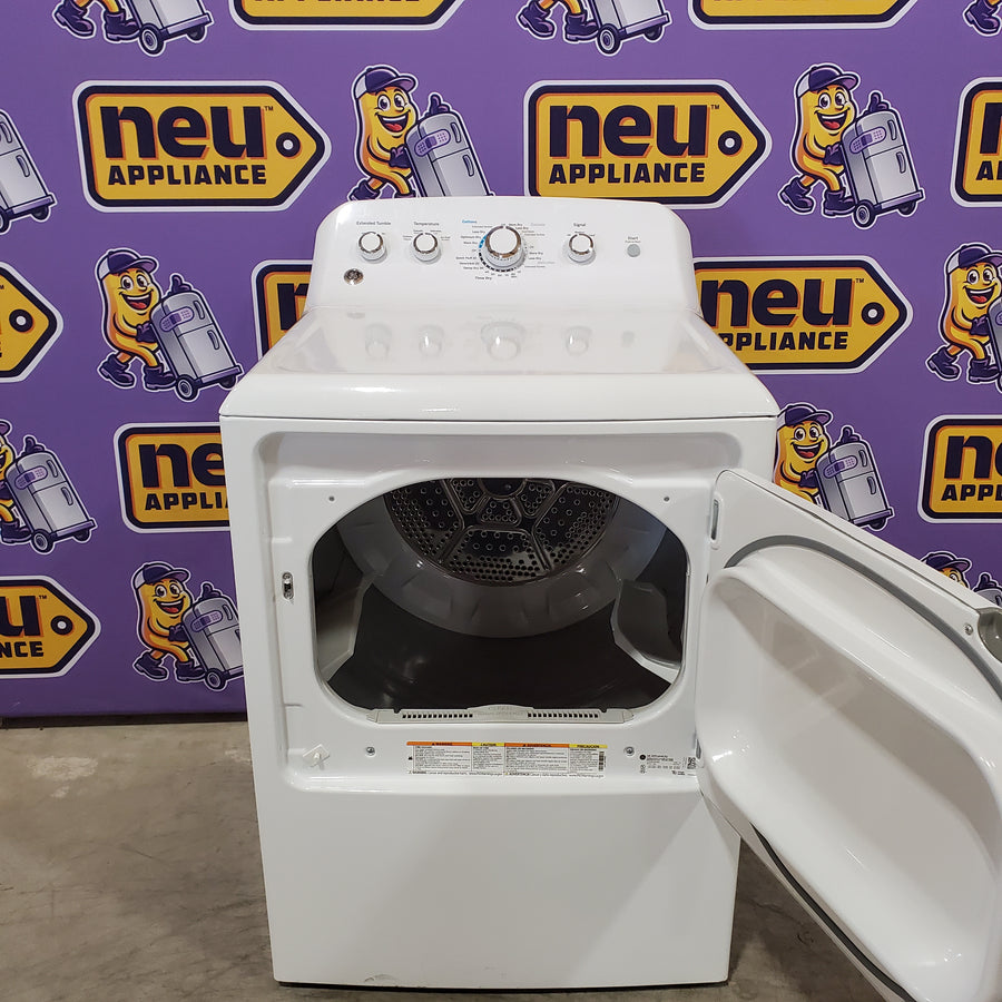 GE White Top Load 4.0 Cu. Ft. Capacity Washer with Stainless Steel Wash Basket GTW325ASWWW - New in Box and GE White Electric Aluminized Alloy Drum 7.2 Cu. Ft. Dryer with Sensor Dry and Extended Tumble 16210 - GTD45EASJWS - Certified Refurbished