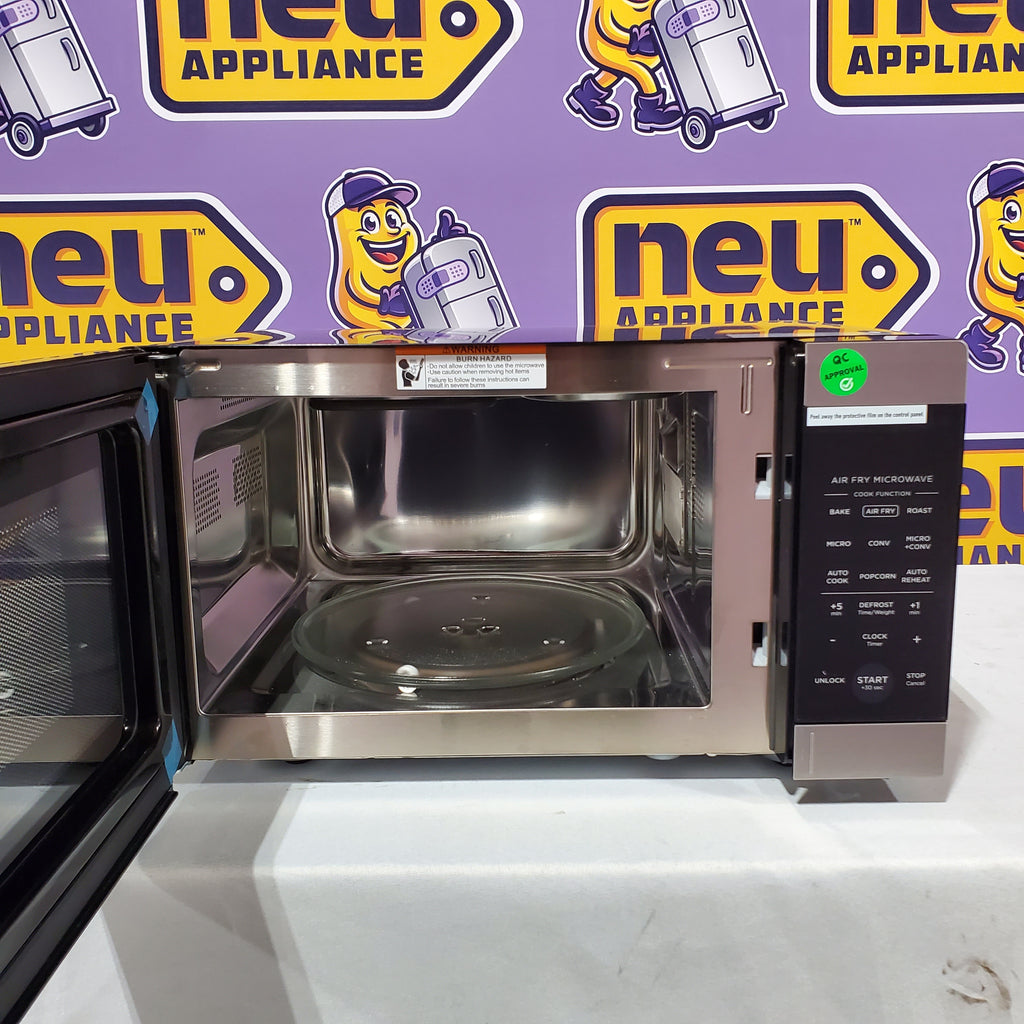 Pictures of Vissani 19 in. 0.9 cu. ft. 900-Watt Countertop Microwave Oven in Stainless Steel with Convection and Air Fry SA318 - VSCMAF09S2A09A - Open Box - Neu Appliance Outlet - Discount Appliance Outlet in Austin, Tx