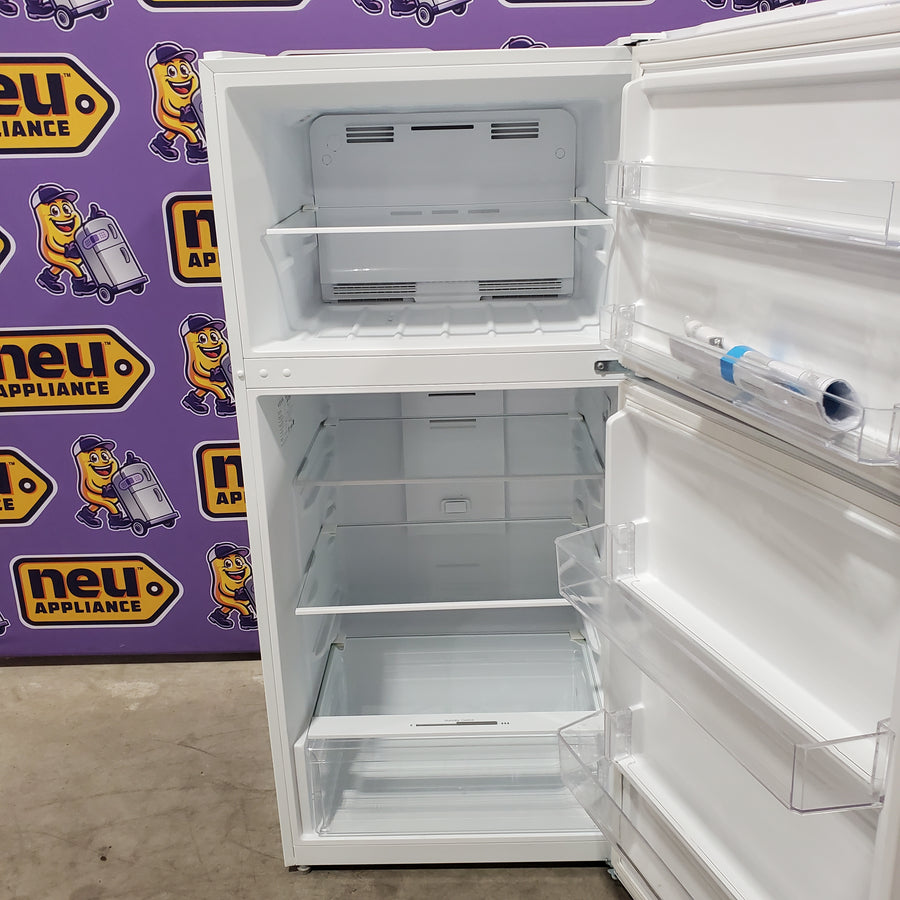 Vissani 14.2 cu. ft. Top Freezer Refrigerator in White, Garage Ready 251310SD886 - MDTF14WH5 - Scratch & Dent (Minor)