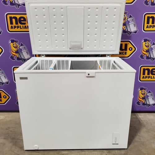 Vissani 8.8 cu. ft. Manual Defrost Convertible Garage Ready Chest Freezer in White, Powered by Hubspace 251310SD882 - MDCF9WH - Scratch & Dent (Minor)