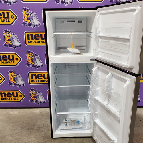 Vissani 10.1 cu. ft. Top Freezer Refrigerator in Stainless Steel 251312SD977 - MDTF10SS - Scratch & Dent (Minor)