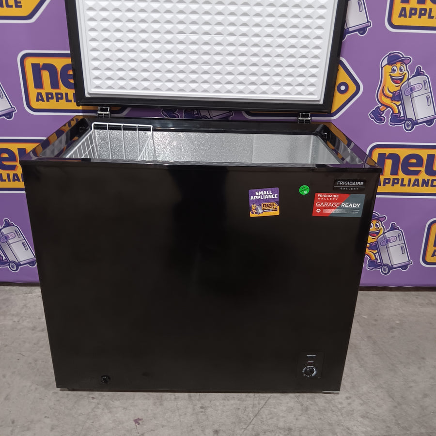 Frigidaire Gallery 7 Cu. Ft. Chest Freezer in Black SA627 - FGFRF7009 - Scratch & Dent (Minor)