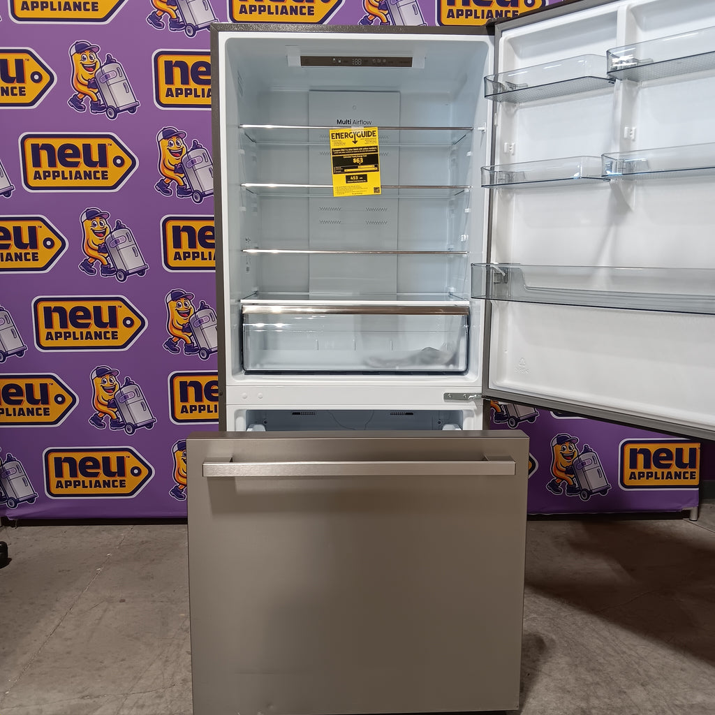 Pictures of Hisense Counter Depth Bottom Freezer 17.2 Cu. Ft. Refrigerator with LED Lighting and Super Cool and Super Freeze in Fingerprint Stainless Steel 22132SD139 - HRB171N6ASE - Scratch and Dent (Moderate) - Neu Appliance Outlet - Discount Appliance Outlet in Austin, Tx