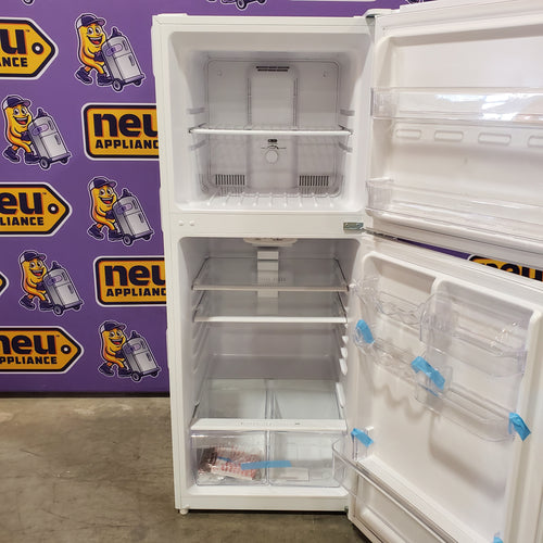 Magic Chef 10.1 cu. ft. Top Freezer Refrigerator in White 25139SD816 - HMDR1000WE - Scratch & Dent (Major)