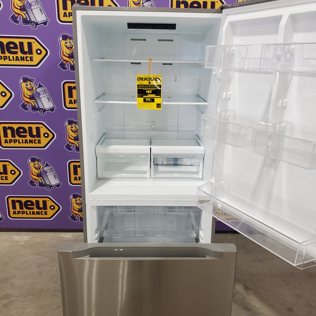 Vissani 18.7 cu. ft. Bottom Freezer Refrigerator in Stainless Steel 25137SD697 - MDBF18SS - Scratch & Dent (Moderate)