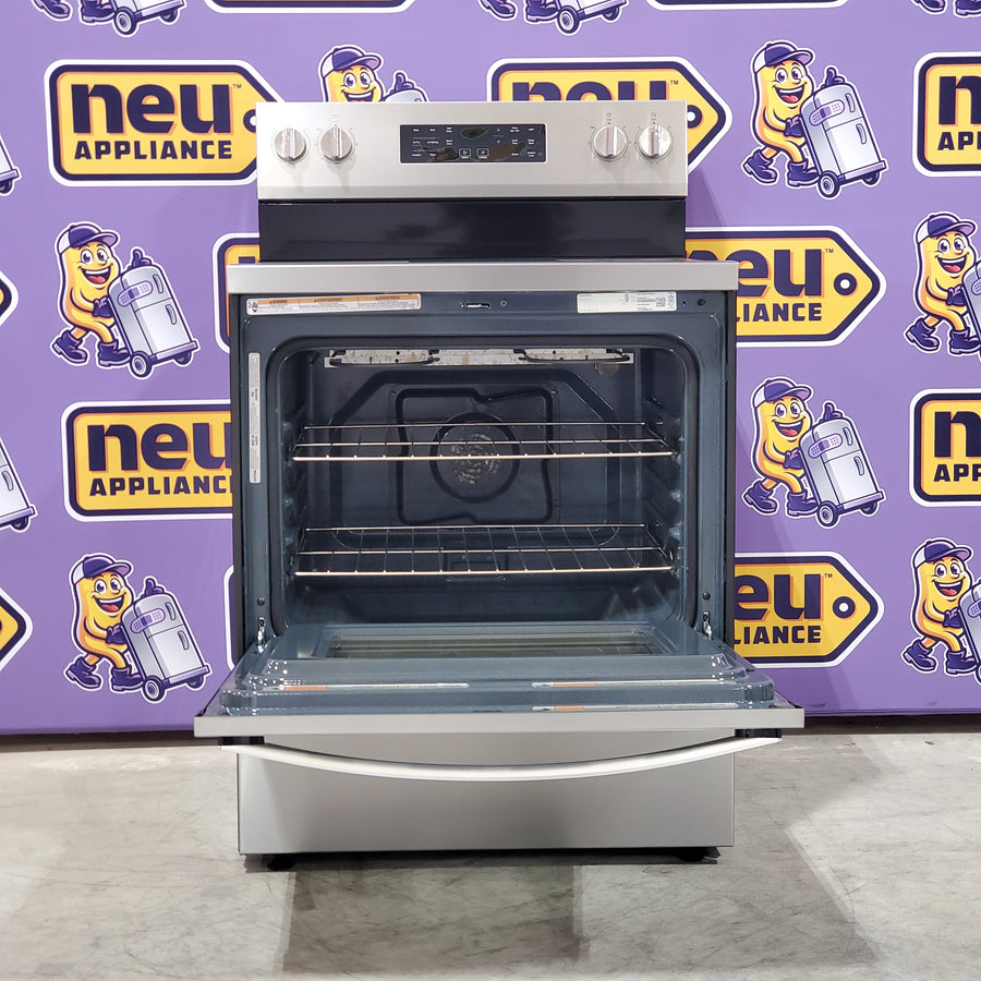 Whirlpool Energy Star 30" Electric Range with Air Cooking Technology, No Preheat Air Fry, Air Baking and Self Clean WFES5030RZ - Scratch and Dent (Minor)