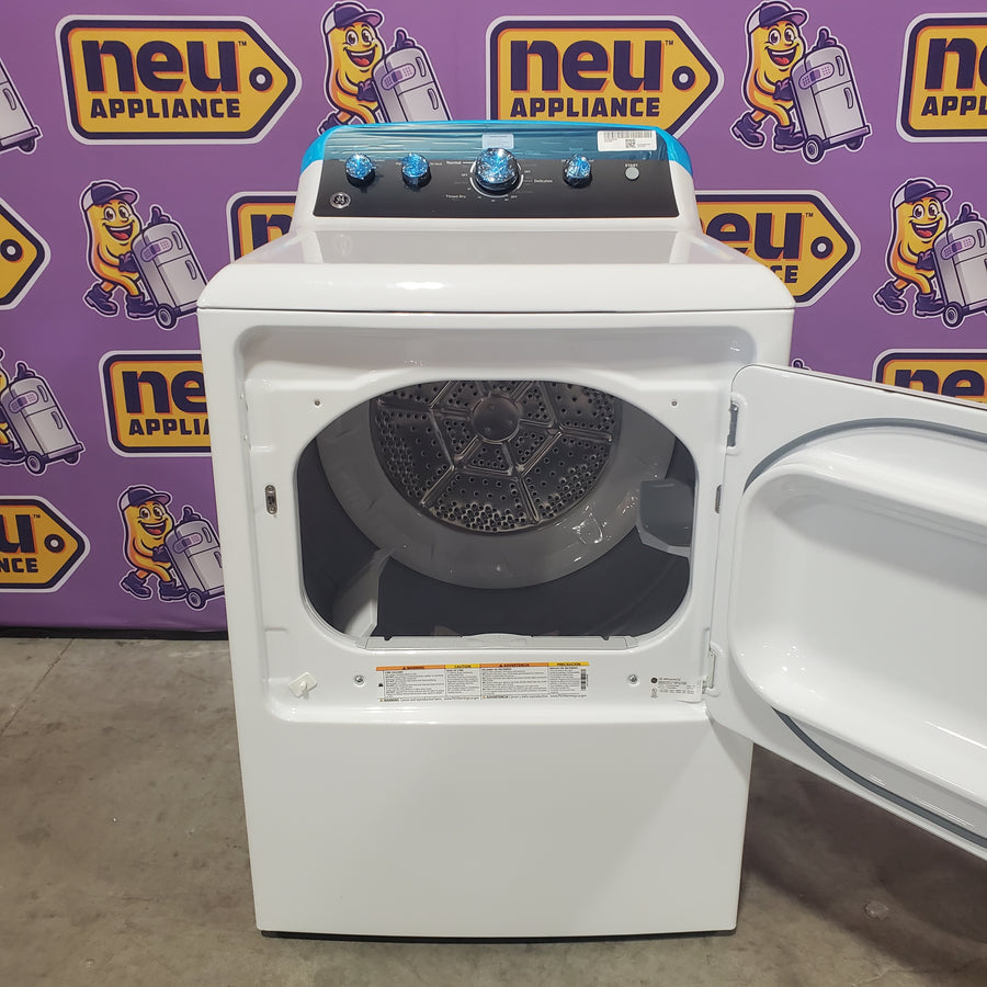 GE 7.2 cu. ft. Capacity Electric Dryer with Up To 120 ft. Venting and Extended Tumble GE9903 - GTD48EASWWB - New in Box