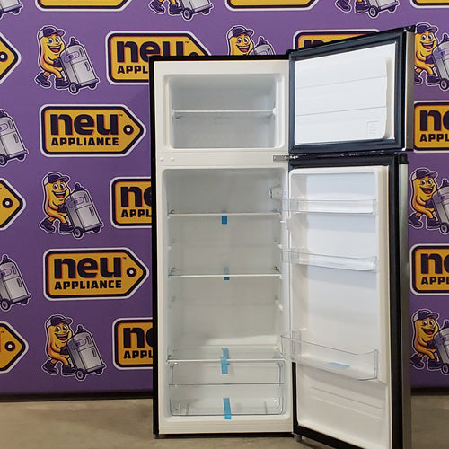 Pictures of Vissani 7.1 cu. ft. Top Freezer Refrigerator with Adjustable Shelf in Stainless Steel MDFF7SS - Scratch & Dent (Minor) - Neu Appliance Outlet - Discount Appliance Outlet in Austin, Tx