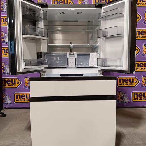 Bespoke 29 cu. ft. Standard Depth 4-Door French Door Refrigerator in White Glass with AI Family Hub+ 30131SD3 - RF90F29AEW - Open Box