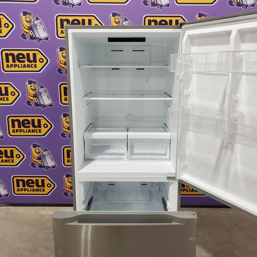 Vissani 18.7 cu. ft. Bottom Freezer Refrigerator in Stainless Steel 25137SD707 - MDBF18SS - Scratch & Dent (Moderate)