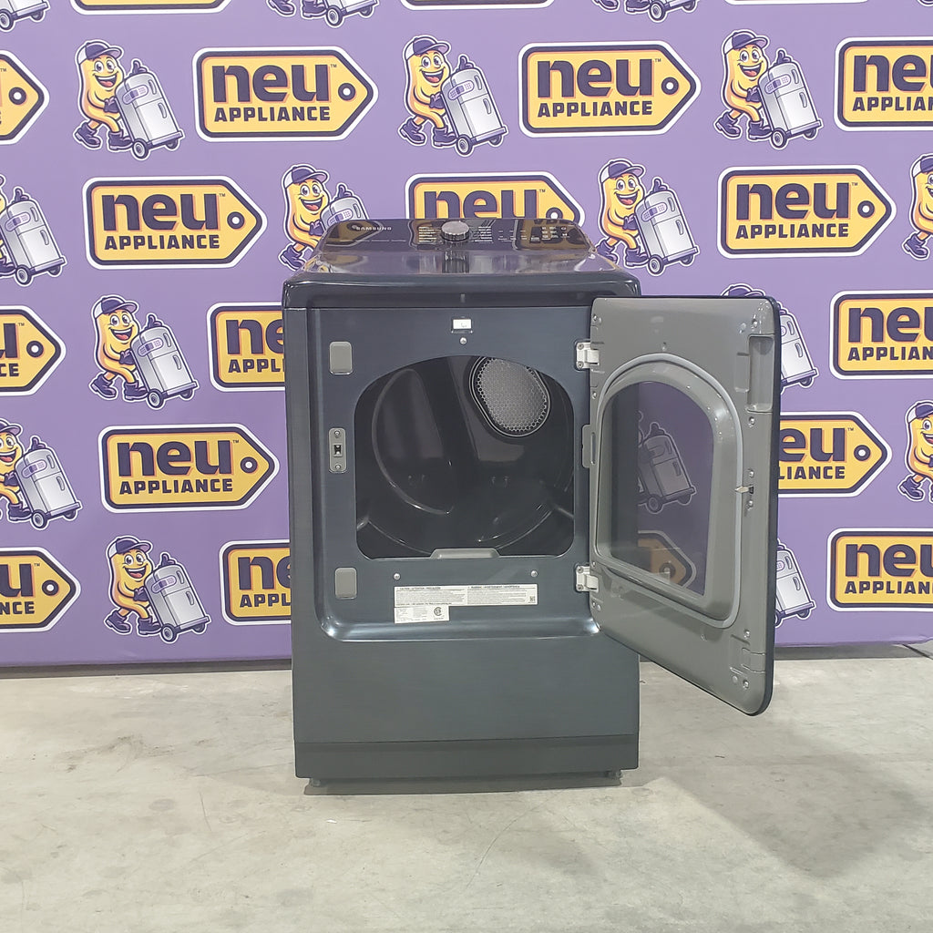 Pictures of Samsung Black Stainless Steel 5.0 Cu. Ft. Washer with SuperSpeed and Active WaterJet WA50R5400AV - Certified Refurbished and Samsung Brushed Navy Electric 7.4 Cu. Ft. Dryer with PetCare Dry and Steam Sanitize+ DVE54CG7150D - Scratch and Dent (Minor) - Neu Appliance Outlet - Discount Appliance Outlet in Austin, Tx