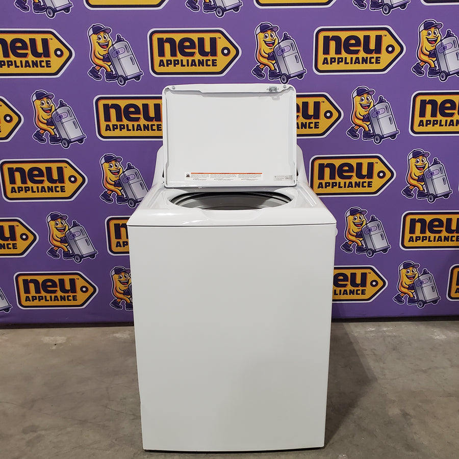 GE® 4.5 cu. ft. Capacity Washer with Stainless Steel Basket GTW485ASWWB - New in Box and GE® 7.2 cu. ft. Capacity Gas Dryer with Up To 120 ft. Venting and Extended Tumble 16205 - GTD48GASWWB - Scratch & Dent (Minor)