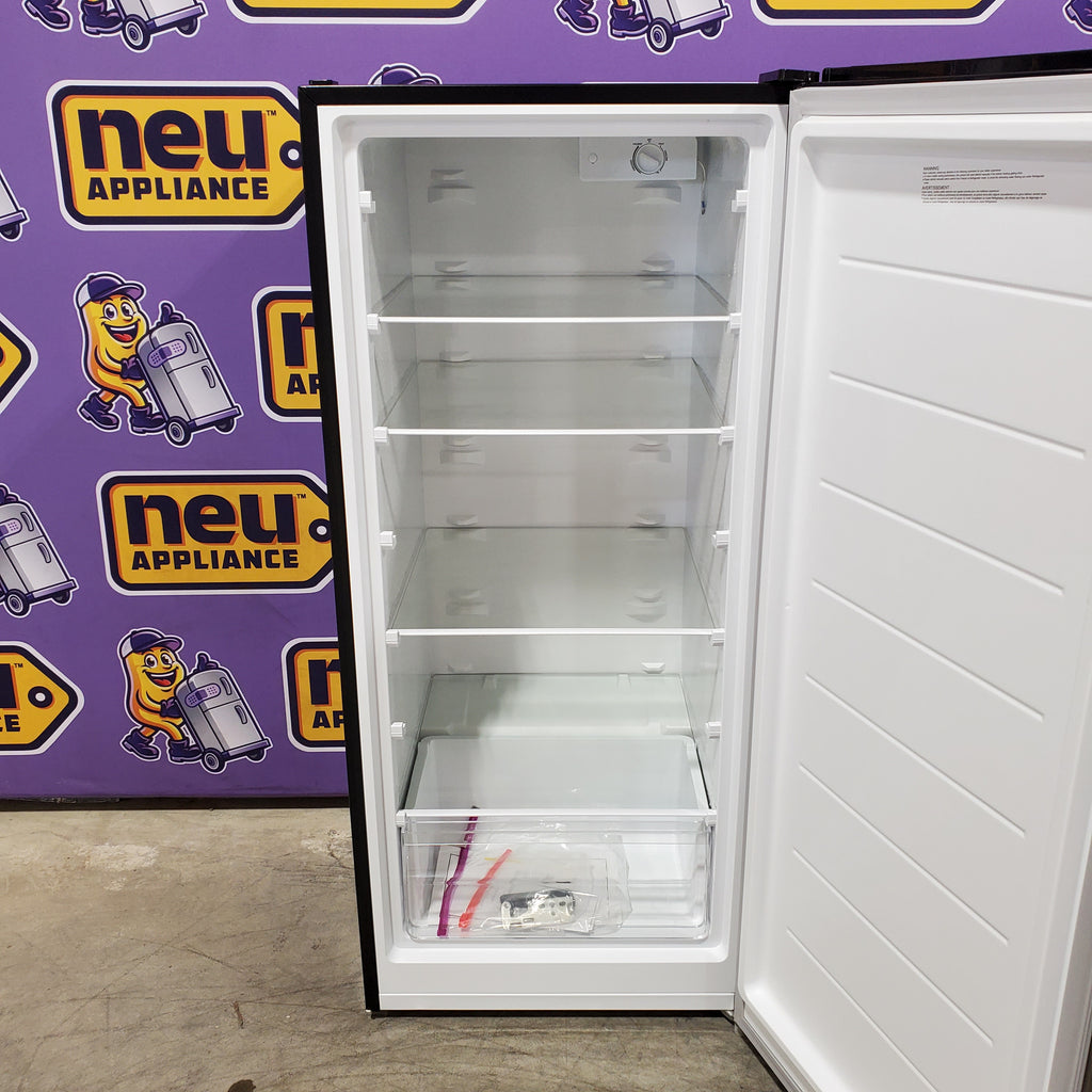 Pictures of Vissani 7.1 cu. ft. Manual Defrost Convertible Upright Freezer in Stainless Steel Look 251315SD1090 - MDUFC7SS4 - Scratch & Dent (Minor) - Neu Appliance Outlet - Discount Appliance Outlet in Austin, Tx