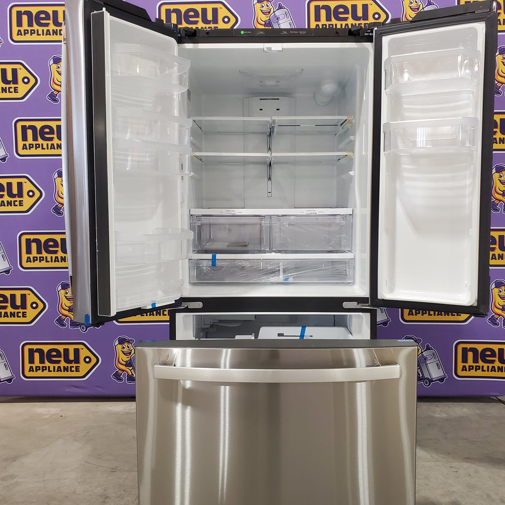 GE 33" Wide Stainless Steel ENERGY STAR 24.7 Cu. Ft. French-Door Refrigerator with Ice Maker and Water Dispenser GE9843 - GNE25JYKFS - New in Box