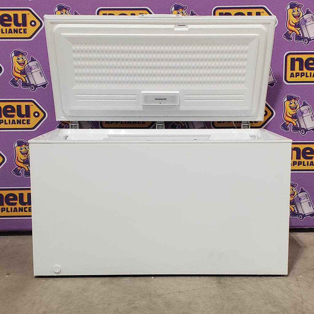 Pictures of Frigidaire 15 Cu. Ft. Garage Ready Chest Freezer 6SD146 - FFCL1542AW - Open Box - Neu Appliance Outlet - Discount Appliance Outlet in Austin, Tx