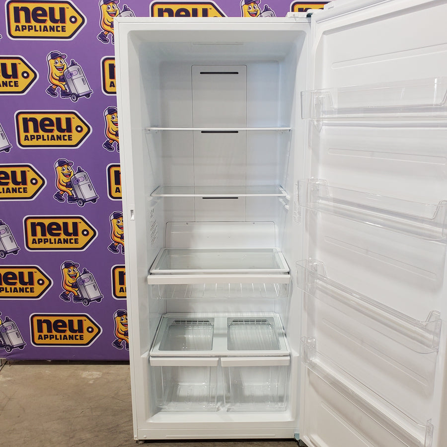 GE Garage Ready 21.3 cu. ft. Frost Free Defrost Upright Freezer in White 30133SD115 - FUF21DLRWW - Scratch & Dent (Minor)