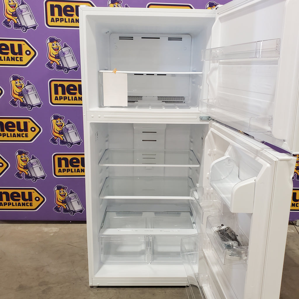 Pictures of Vissani 18.1 cu. ft. Top Freezer Refrigerator with Adjustable Glass Shelving in White, Garage Ready 25139SD786 - MDTF18WHR5 - Scratch & Dent (Moderate) - Neu Appliance Outlet - Discount Appliance Outlet in Austin, Tx