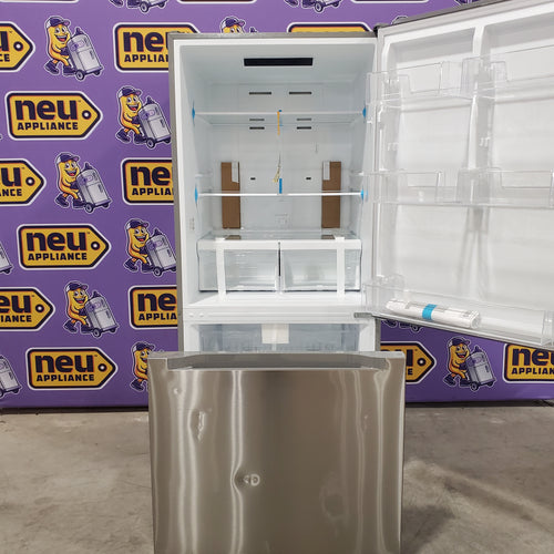 Vissani 18.7 cu. ft. Bottom Freezer Refrigerator in Stainless Steel 25SD112 - MDBF18SS - Scratch & Dent (Moderate)