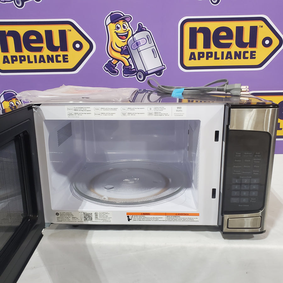 GE 1.1-cu ft 950 -Watt Countertop Microwave in Stainless Steel GCST11N1WSS - Scratch & Dent (Minor)