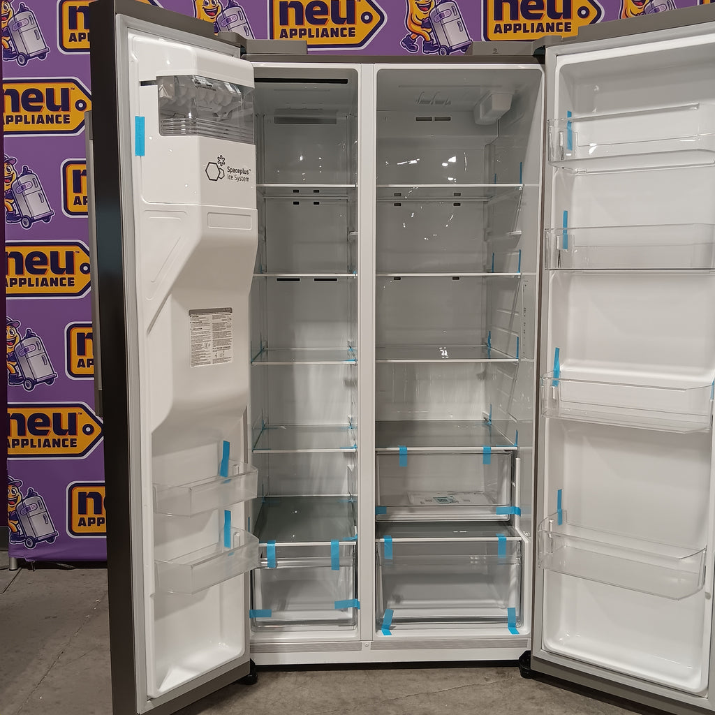 LG 27 cu. ft. Standard-Depth, Side-by-side Refrigerator, with Ice and Water and Bar Handle Design 7SD552 - LS27T3230S - Open Box