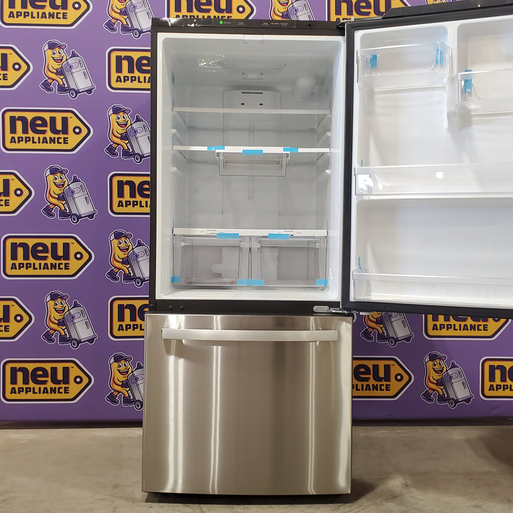 Pictures of 30" Wide GE® Fingerprint Resistant Stainless ENERGY STAR® 21.0 Cu. Ft. Bottom-Freezer Refrigerator with Ice Maker GDE21EYKFS - Open Box - Neu Appliance Outlet - Discount Appliance Outlet in Austin, Tx