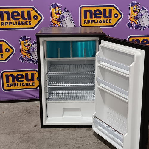 Bodega Cooler 2025 RV Refrigerator Freezer 5°F-32℉ 110L SA535 - YC110 - Scratch & Dent (Minor)