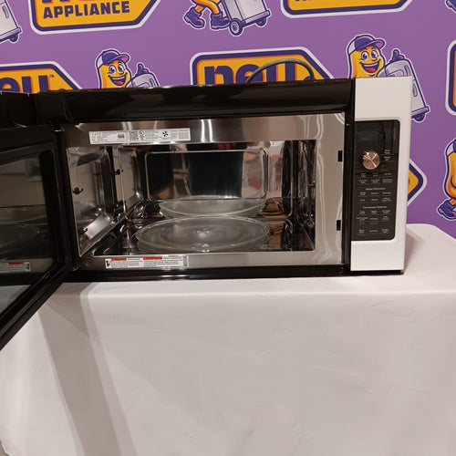 CAFÉ™ 1.7 Cu. Ft. Convection Over-the-Range Microwave Oven 25SA190 - CVM517P4RW2 - New in Box