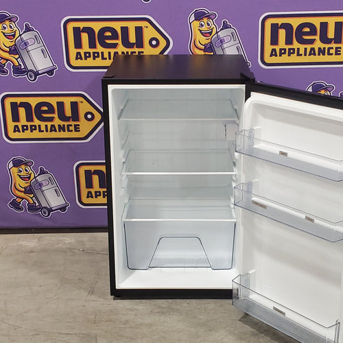 Vissani 4.3 cu. ft. Mini Refrigerator in Stainless Steel, ENERGY STAR 25133SD567 - HVAR43GSE - Open Box