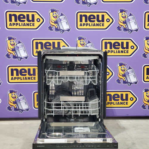 Pictures of Samsung AutoRelease Smart 39dBA Dishwasher with Linear Wash in Fingerprint Resistant Black Stainless Steel DW80R9950UG - Scratch and dent (minor) - Neu Appliance Outlet - Discount Appliance Outlet in Austin, Tx