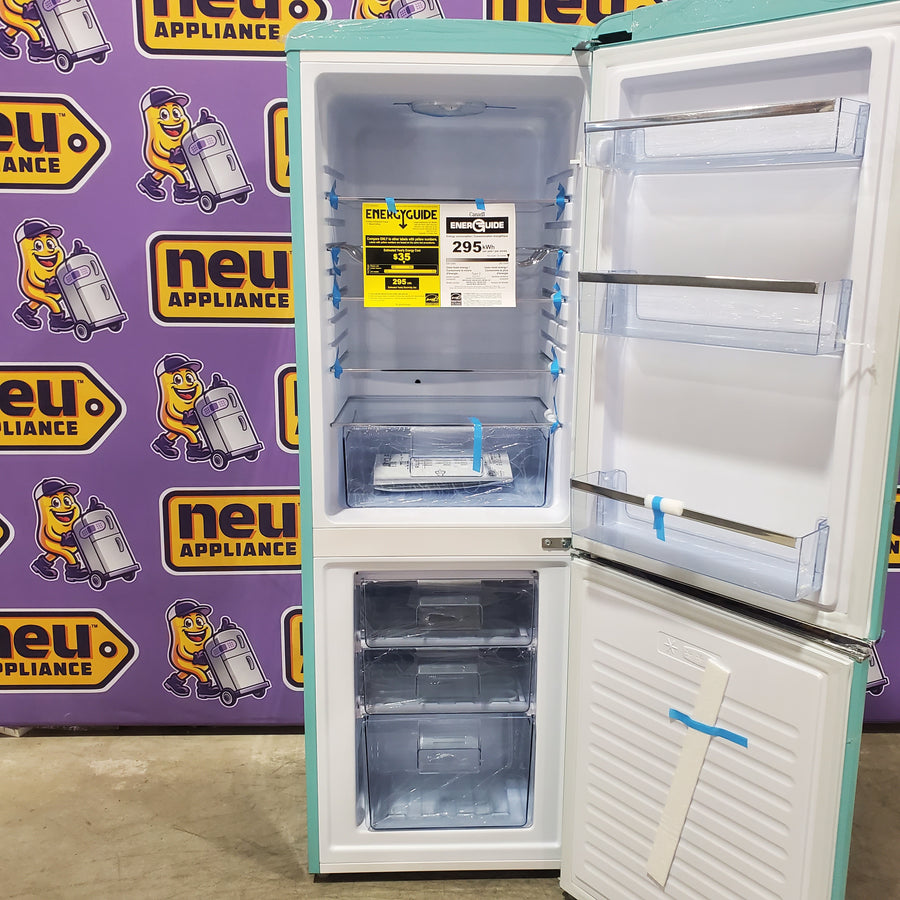 UNIQUE Classic Retro 21.6 in. 7 cu. ft. Retro Bottom Freezer Refrigerator in Ocean Mist Turquoise, ENERGY STAR 251312SD976 - UGP-215L LB AC - Open Box