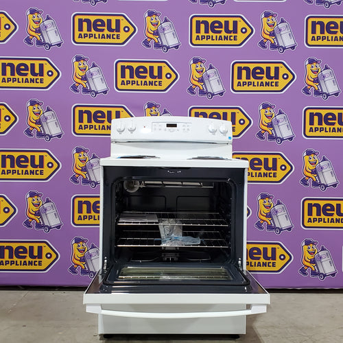 GE 5.0 cu. ft. Freestanding 4 Heating Element Electric Range with Dual Element Baking in White 3SD754 - JB256DMWW - Scratch & Dent (Minor)